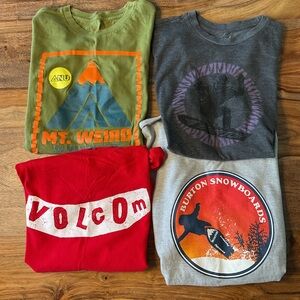 Snowboard t-shirt bundle. Size M. Good used condition